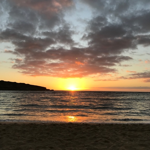 Meet your Posher, Stephanie - Picture 4 of 5